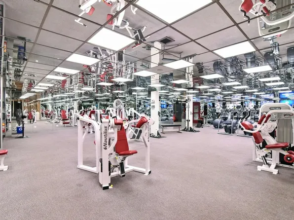 3333 Henry Hudson Parkway image 15 of 18