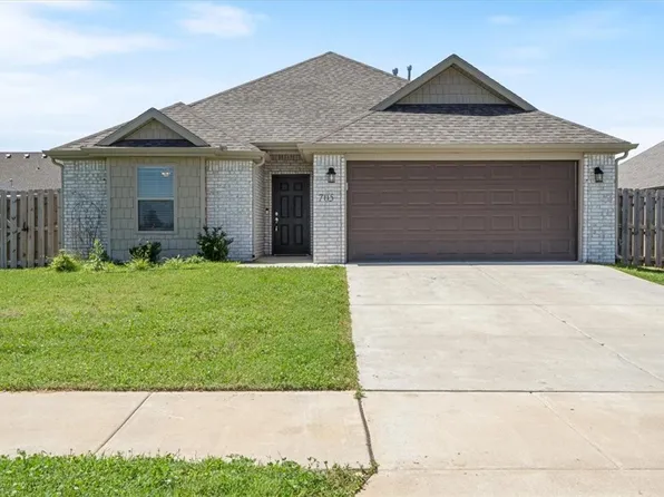 705 Quartzite Ave, Lowell, AR 72745