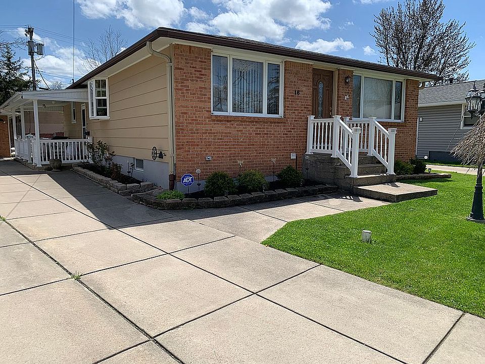 1st image of 16 Tillotson Pl