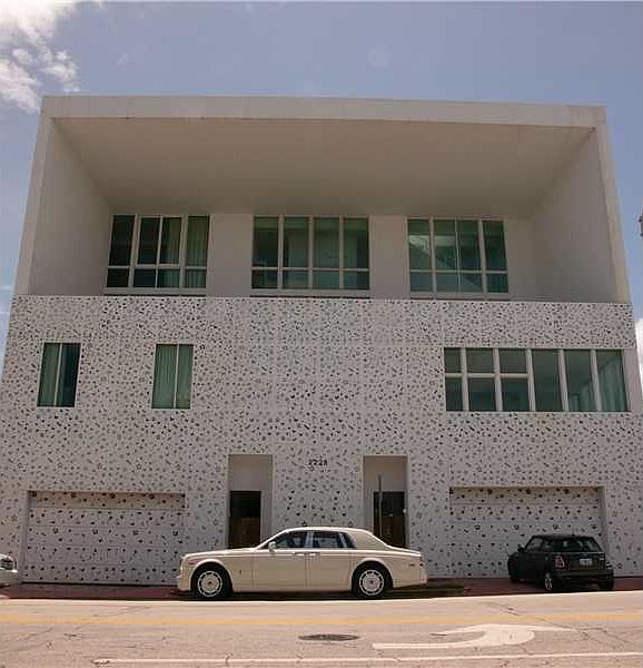 1st image of 2228 Park Ave