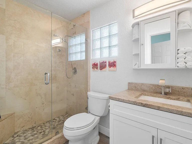 6085 Robinson St — Photo 20