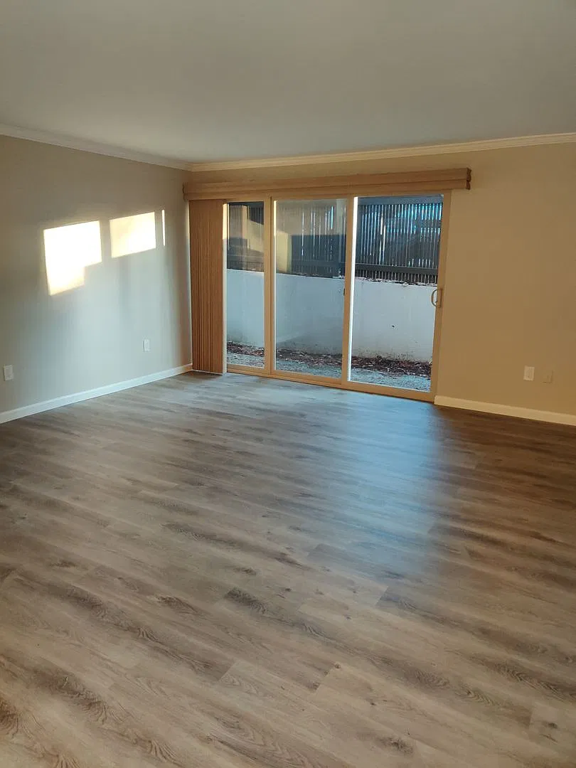 Gorgeous condo in Houghton neighborhood — Photo 1