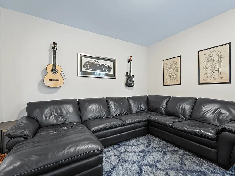 22 Henderson St #1 — Photo 9