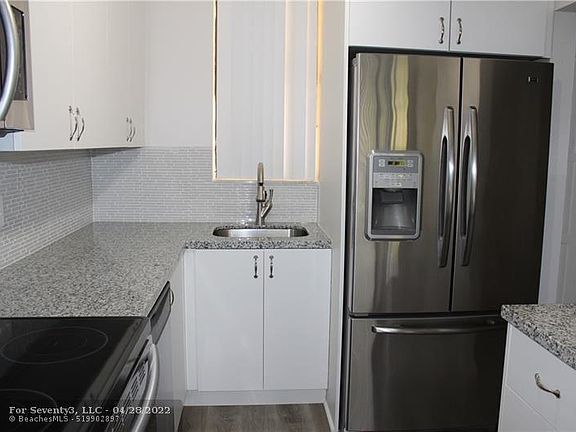 5th image of 1238 S Military Trl APT 1213
