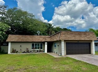 1011 Winding Oaks Dr, Palm Harbor, FL 34683