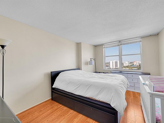 5th image of 301 N Ocean Boulevard #1201
