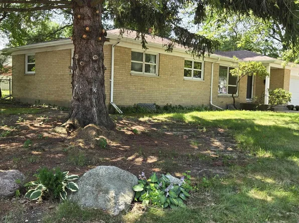 226 E Lincoln St, Bremen, IN 46506