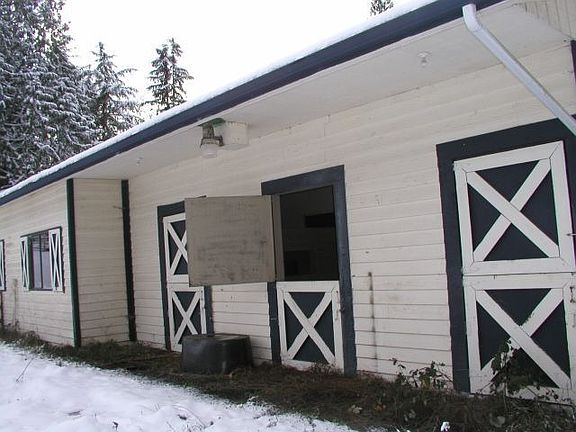 barn