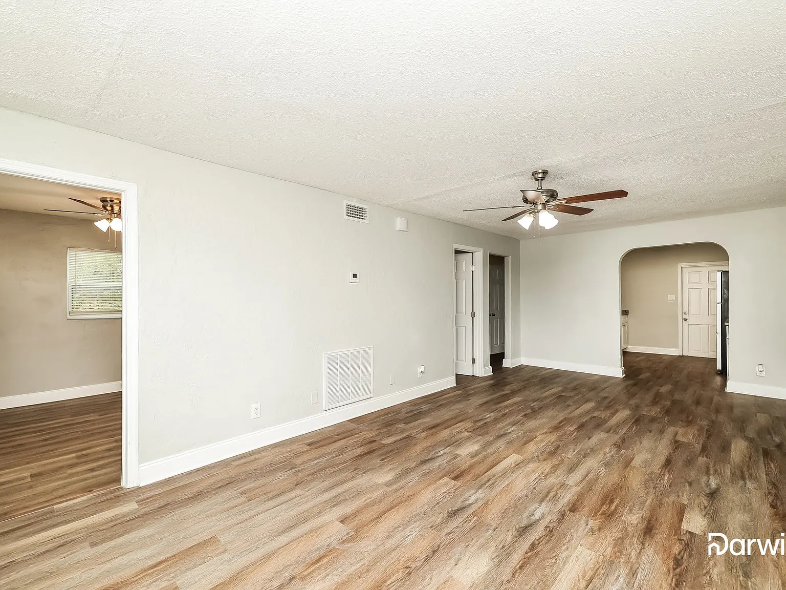 5 bed, 2.0 bath, 1776 sqft, $2,545 — Photo 4