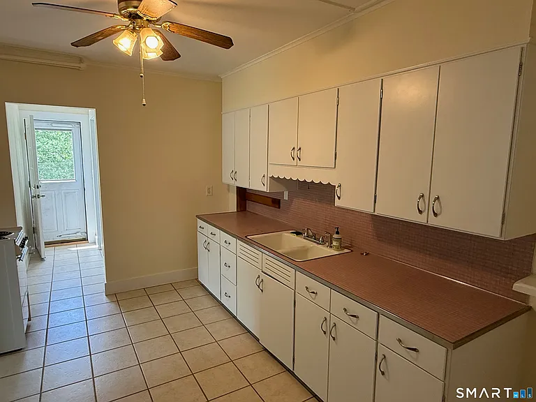 133 Eastern Dr #1 — Photo 14