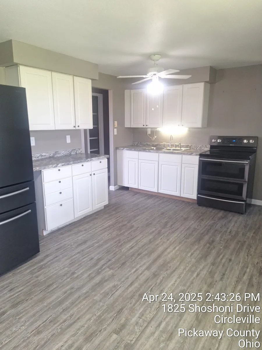 Building Photo - 1825 Shoshoni Dr