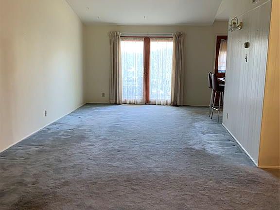 3rd image of 803 Loganwood Ave