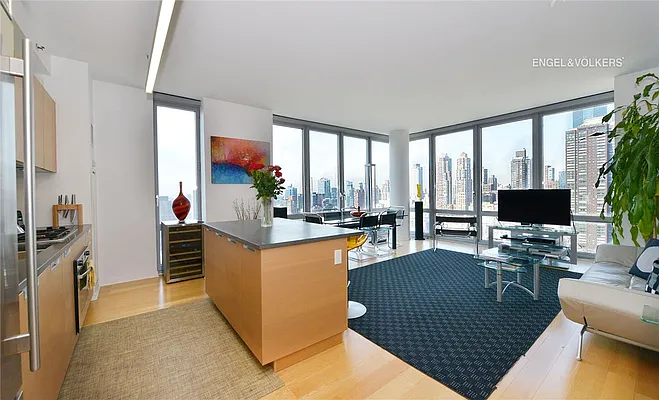 Sold by Engel & Völkers New York Real Estate | media 3