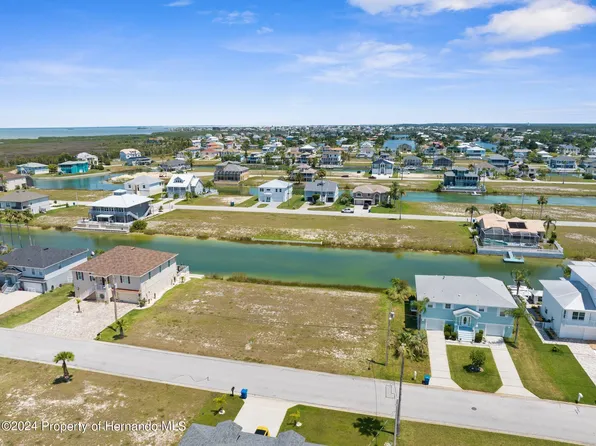 3463 Triggerfish Dr, Hernando Beach, FL 34607