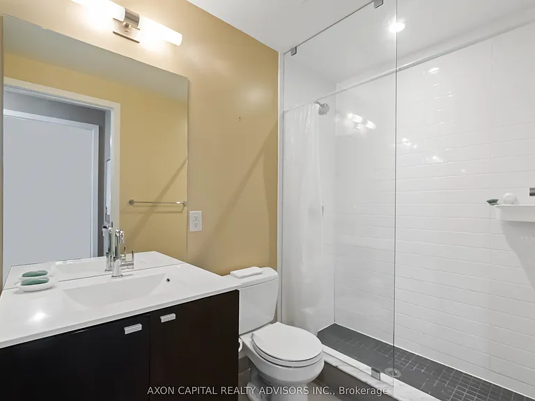 105 The Queensway #1702 — Photo 11
