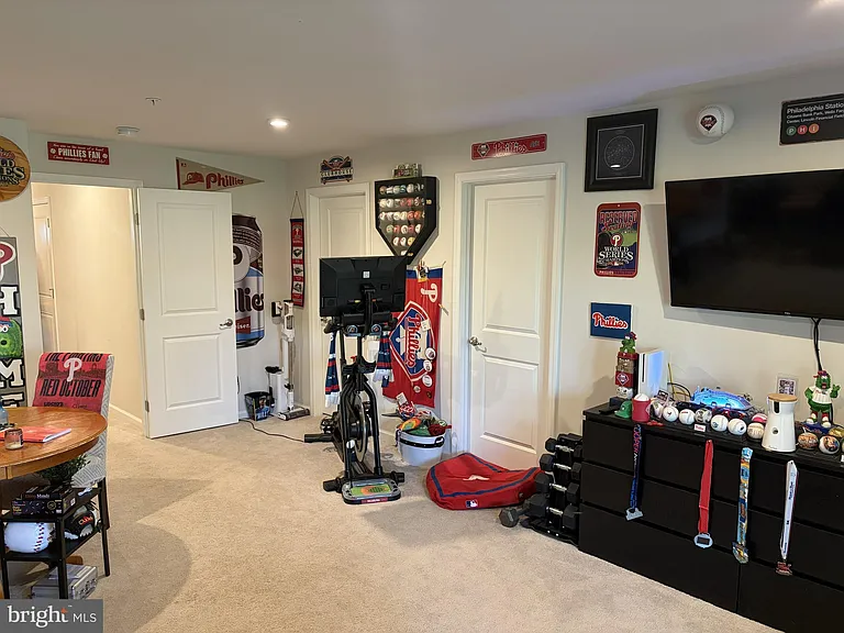 109 Almond Dr — Photo 18