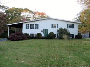5 Surrey Ln, Niantic, CT 06357