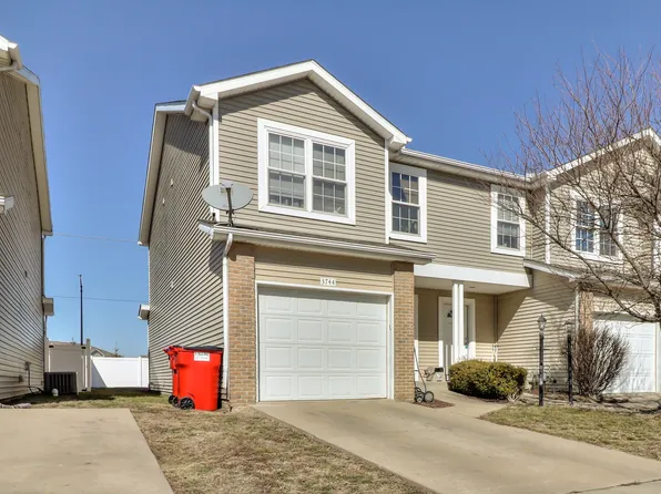 3738-3744 Summer Sage Ct, Champaign, IL 61822