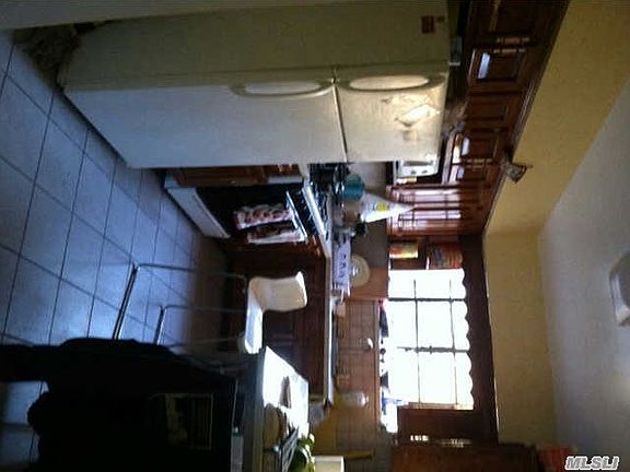 4th image of 2406 97th St