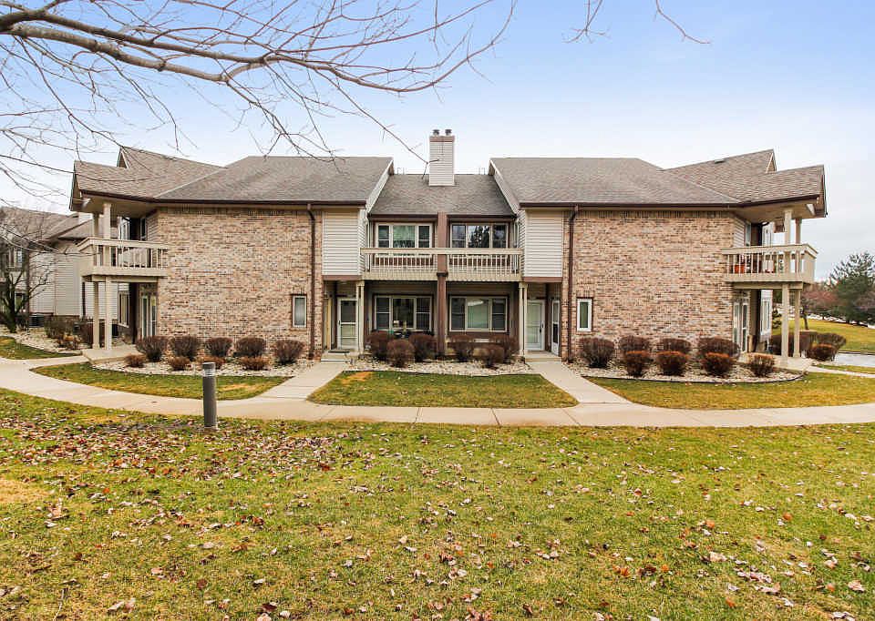 1st image of 3626 W Rawson Ave #3626