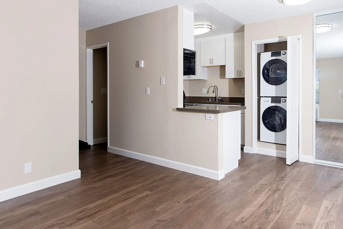 Building Photo - Lincoln Glen Apartments