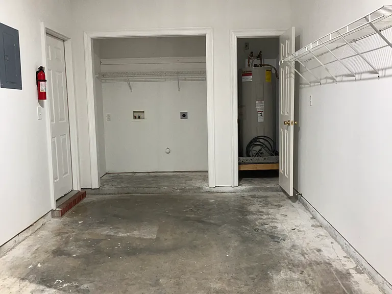 Garage/washer dryer hookups, hot water heater