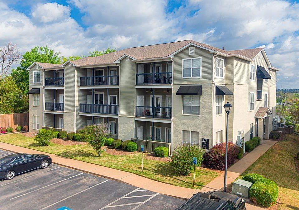 1st image of 820 North St APT 8