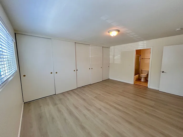 3543-3559 Wildwood Ln #3545 — Photo 19