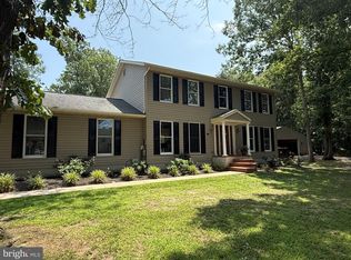 15 Dorothy Meeks Ln, Pasadena, MD 21122