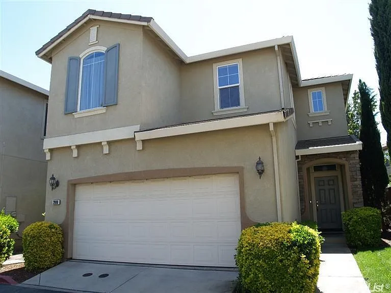 2808 Myotis Dr photo 1