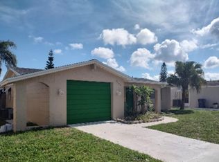 3125 Roxbury Dr, Holiday, FL 34691