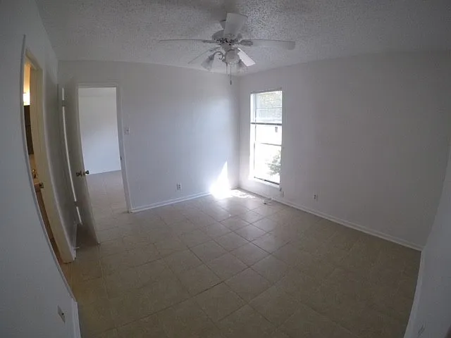 734 Hawn Cir — Photo 10