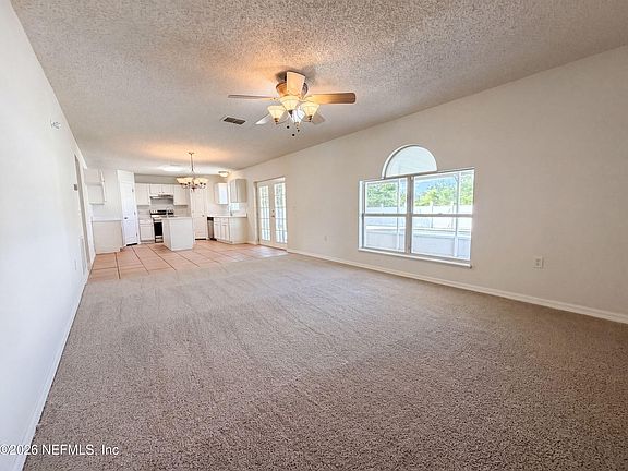 4th image of 2158 WILLESDON Drive W