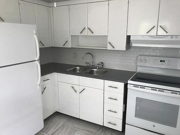 5th image of 109 W New Hampshire St
