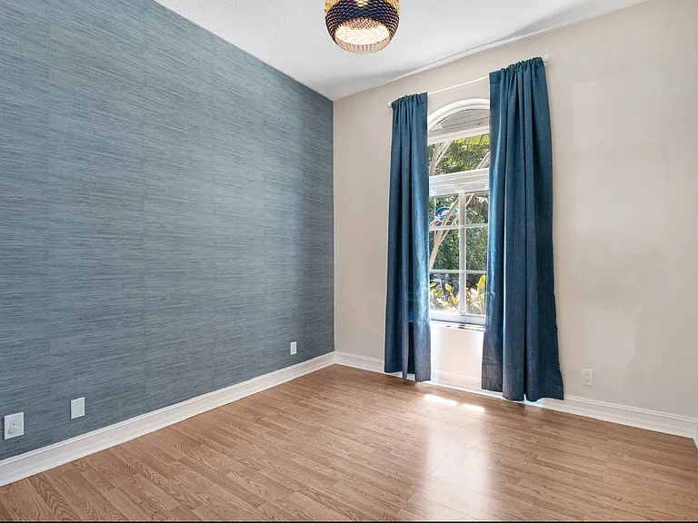 1680 SW 14th Dr — Photo 29