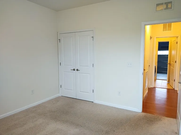 5736 Hurkett Ct — Photo 9
