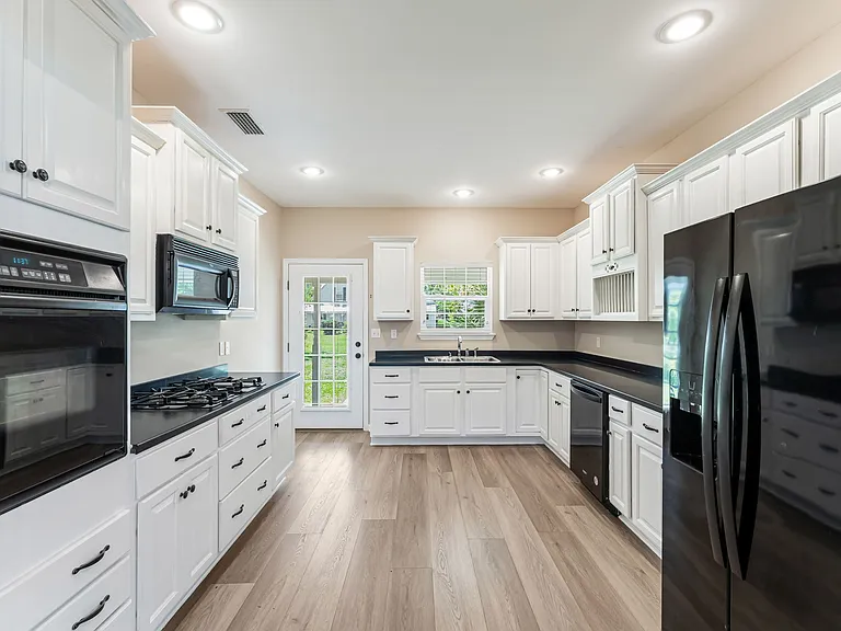 1014 Long Ave — Photo 12