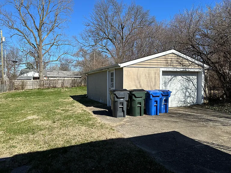 635 Longview Dr — Photo 26