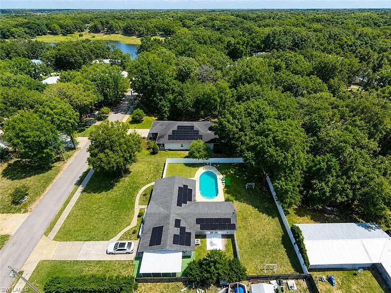 655 SW Pointview Rd — Photo 46