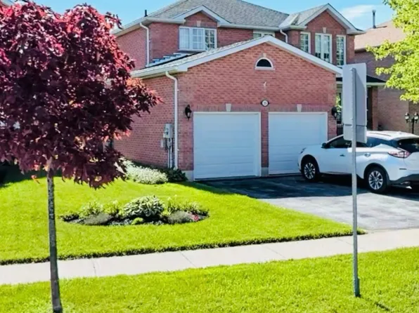 35 Raquel St, Barrie, ON L4N 9S4