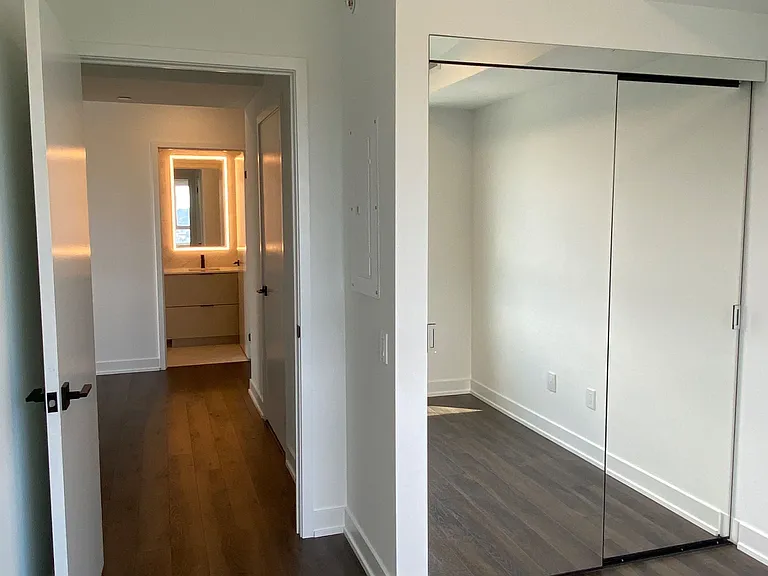 609 Sherbourne St #3209 — Photo 17