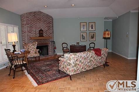 4th image of 23 Court Cir