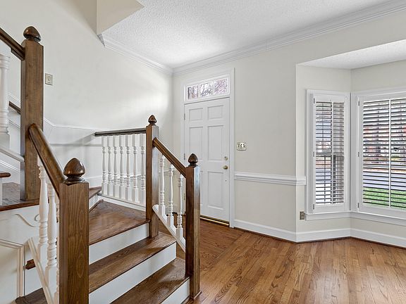 4th image of 7922 Footman Way