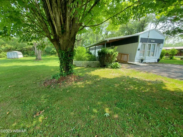 2022 Zuni Ln, Williamsport, PA 17701