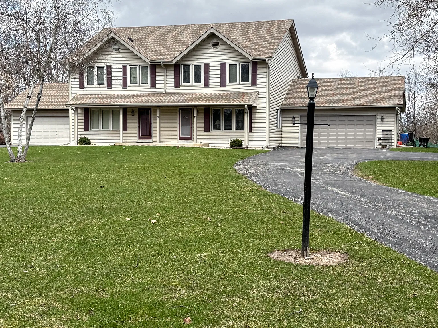 3 bed, 2.5 bath, 1600 sqft, $2,750 — Photo 2