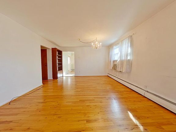 4th image of 417 W Langhorne Ave