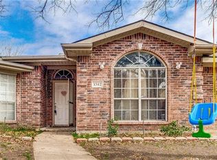 1542 Summers Dr, Cedar Hill, TX 75104
