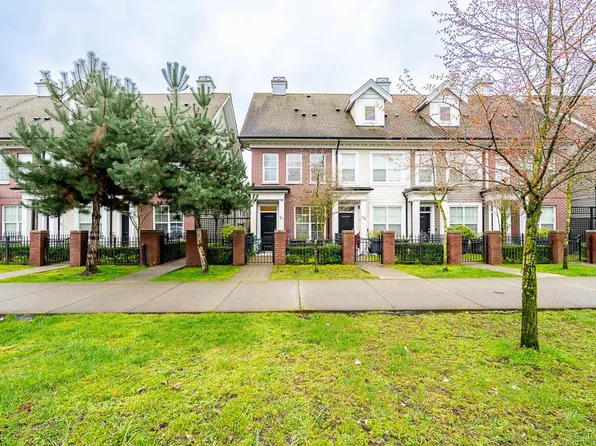 7458 Britton St #28, Burnaby, BC V3N 3A5