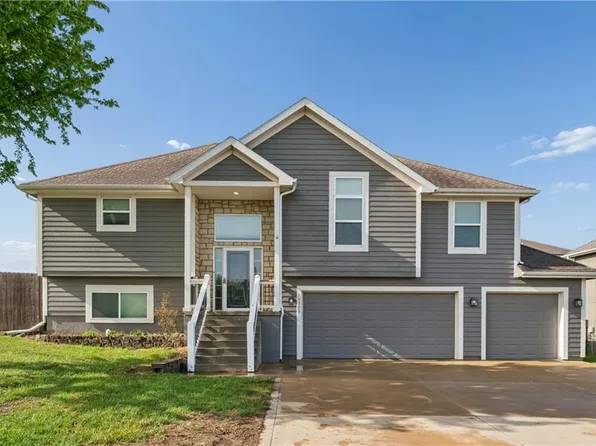 10503 Augusta Dr, Kansas City, KS 66109
