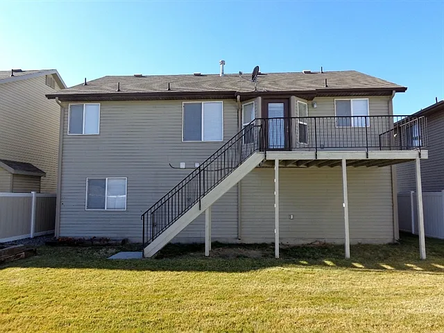 358 N Stamford Dr — Photo 16